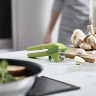 CleanForce Garlic Press